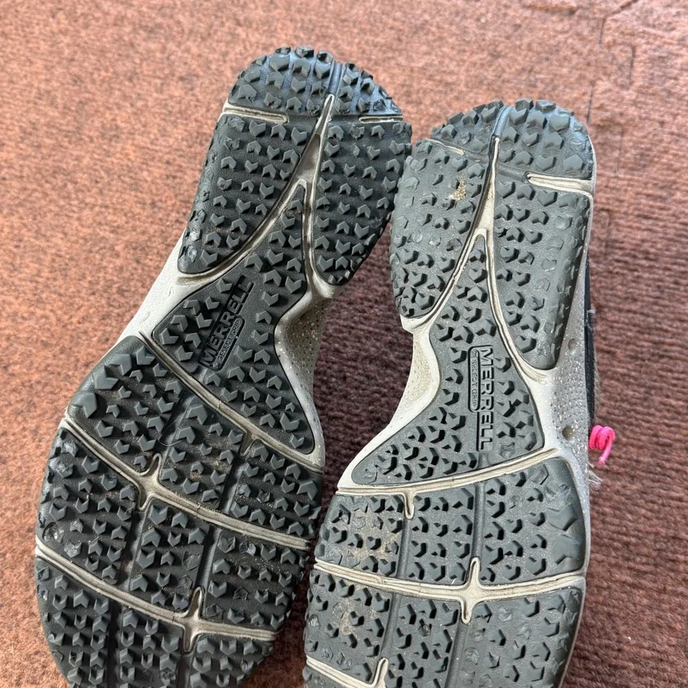 A- Merrell All Out Blaze Sieve Womens Hiking Shoes Grey Pink J033884 Size 9